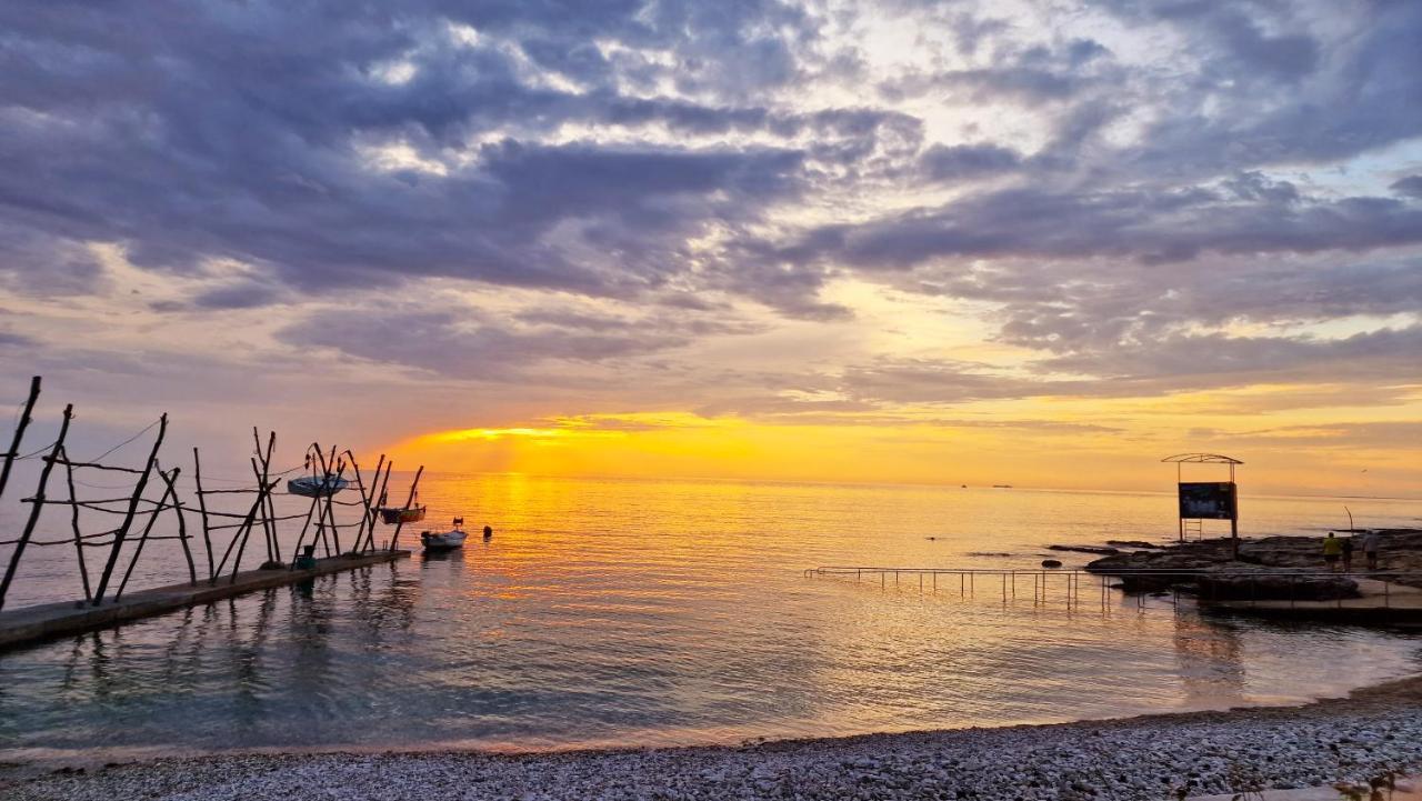 Villa Azzurra Bašanija Buitenkant foto